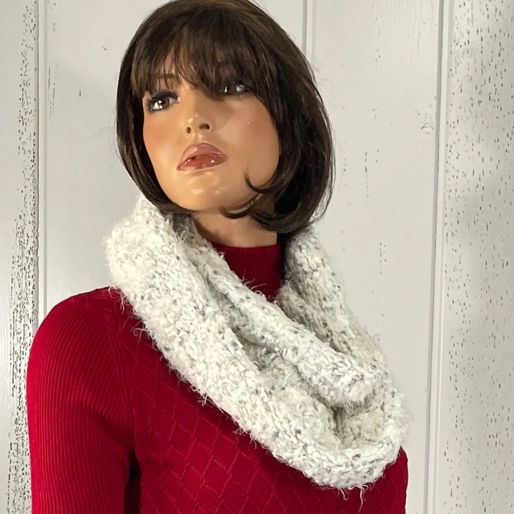 C.C Women's White & Grey Knitted Infinity Scarf